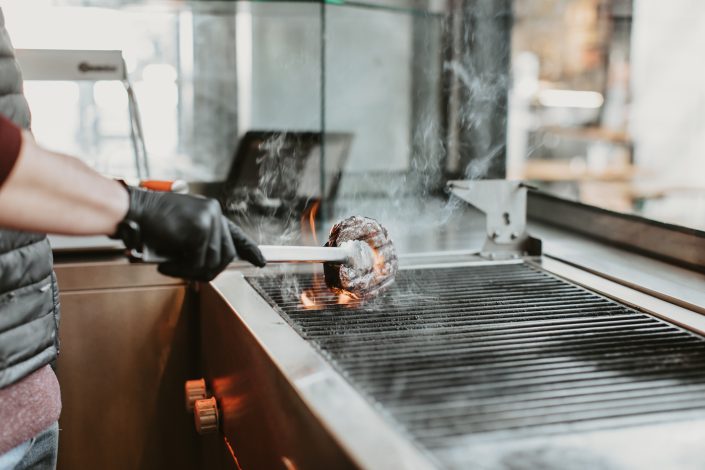 Don Carne | Steak Zubereitung | Lieblingsladen | Mr. Düsseldorf | Foto: Don Carne Don Carne | Steak Zubereitung | Lieblingsladen | Mr. Düsseldorf | Foto: Don Carne