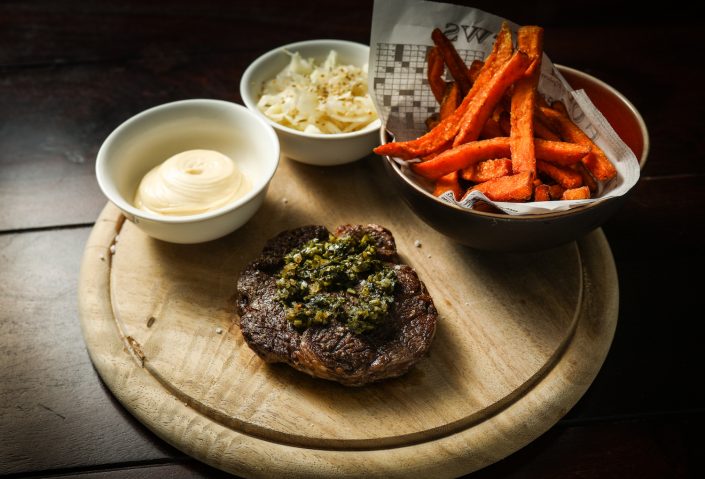 Lido Bistro | Steak & Süßkartoffelpommes | Lieblingsladen | Mr. Düsseldorf