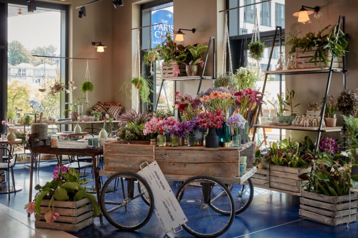 Blumengeschäft in der Lobby 25hours das Tour