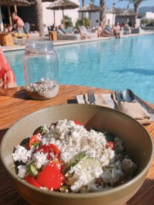 Griechischer Salat am Pool Casa Cook