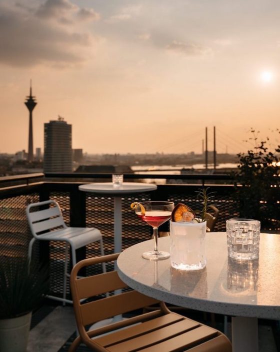 ruby luna hotel düsseldorf bar