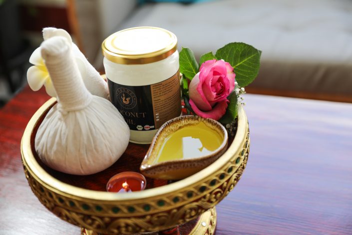 Phannee | Öl | Lieblingsladen | Mr. Düsseldorf | Bild: Melanie Zanin Phannee | Öl | Lieblingsladen | Mr. Düsseldorf | Bild: Melanie Zanin