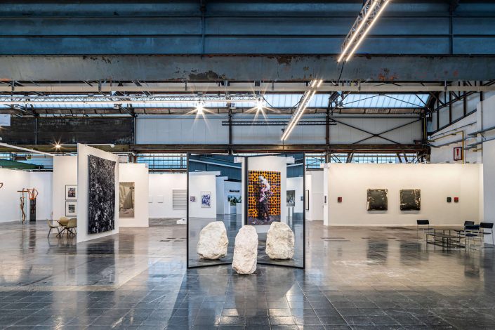 Art Düsseldorf 2019 geht zu Ende| Magazin | Mr. Düsseldorf | Skulpturenplatz, König Galerie Alicja Kwade, Absorption (Dolomit), Copyright Sebastian Drüen Art Düsseldorf 2019 geht zu Ende| Magazin | Mr. Düsseldorf | Skulpturenplatz, König Galerie Alicja Kwade, Absorption (Dolomit), Copyright Sebastian Drüen