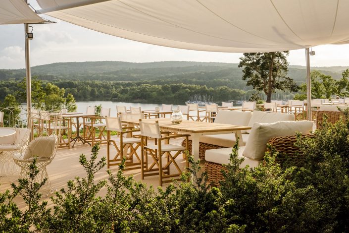 Seezeitlodge Hotel & Spa | Terrasse | Magazin | Mr. Düsseldorf | © Günter Standl Seezeitlodge Hotel & Spa | Terrasse | Magazin | Mr. Düsseldorf | © Günter Standl