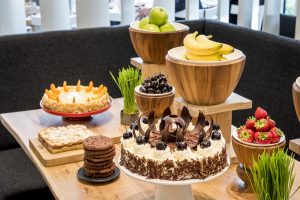 Seezeitlodge Hotel & Spa | Kuchenbuffet | Magazin | Mr. Düsseldorf | © Günter Standl