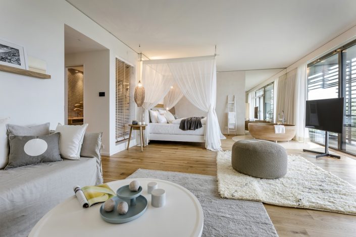 Seezeitlodge Hotel & Spa | Lieblings-Suite Design | Magazin | Mr. Düsseldorf | © Günter Standl Seezeitlodge Hotel & Spa | Lieblings-Suite Design | Magazin | Mr. Düsseldorf | © Günter Standl