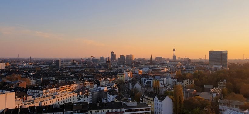 The Paris Club | Heimaturlaub – Top 10 Sonnenplätze in Düsseldorf | Topliste | Foto: Anna Bobrova