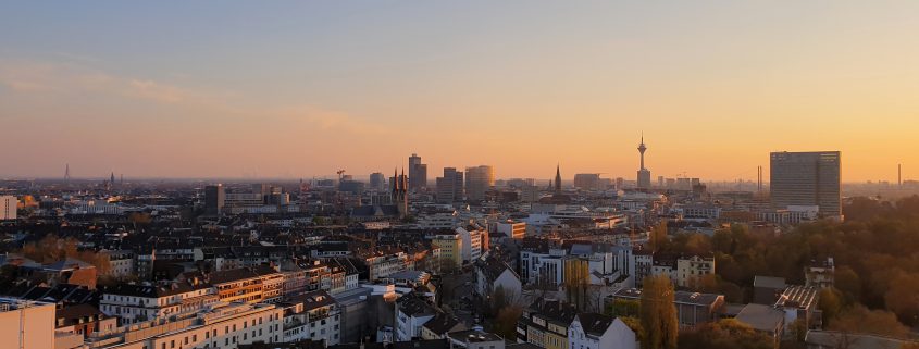 The Paris Club | Heimaturlaub – Top 10 Sonnenplätze in Düsseldorf | Topliste | Foto: Anna Bobrova