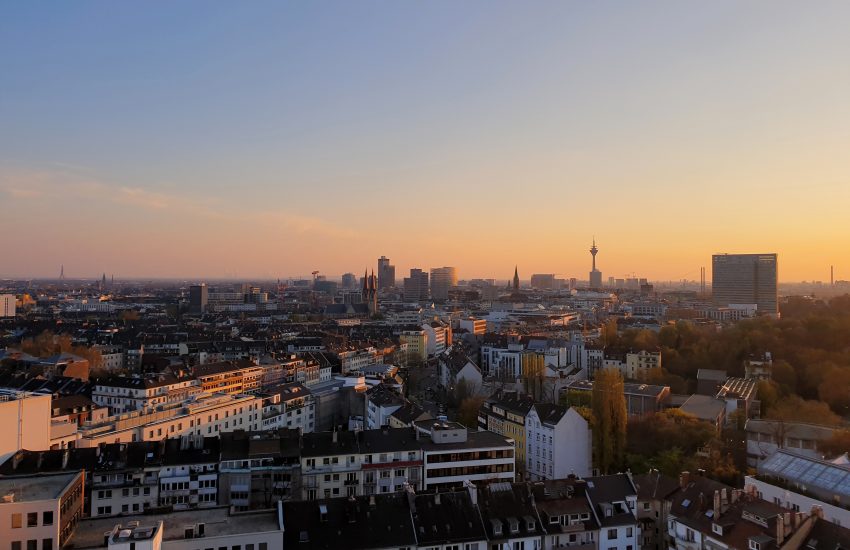 The Paris Club | Heimaturlaub – Top 10 Sonnenplätze in Düsseldorf | Topliste | Foto: Anna Bobrova