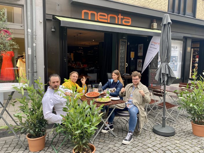 Auf der Suche nach der besten Pizza Düsseldorfs (und der Welt) | rheingeredet | Podcast | Mr. Düsseldorf Auf der Suche nach der besten Pizza Düsseldorfs (und der Welt) | rheingeredet | Podcast | Mr. Düsseldorf