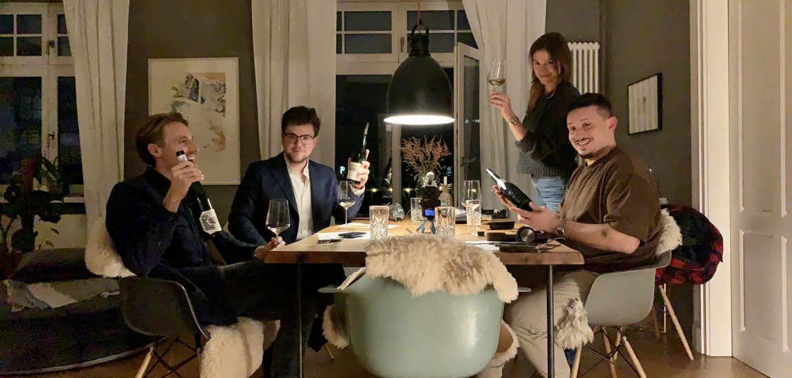 Lockdown-Spezial: Bring your own bottle party mit Toni Askitis | rheingeredet | Podcast | Mr. Düsseldorf