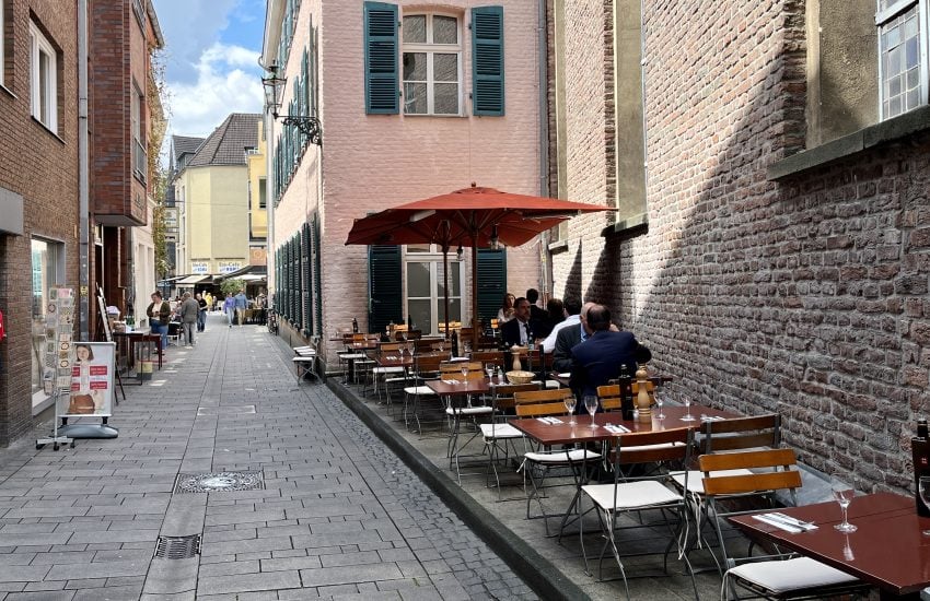 A Tavola | Die schönsten Terrassen in der Altstadt | Magazin | Mr. Düsseldorf | Foto: Anna Bobrova