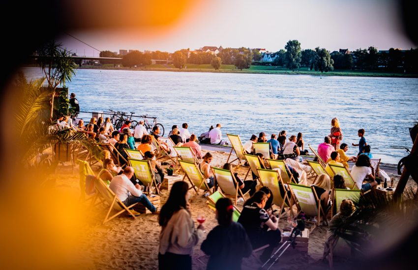 alltours Kino Beach | Heimaturlaub – Top 10 Sonnenplätze in Düsseldorf | Topliste | Foto: Kai Kuczera