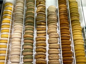 Zurheide feine Kost im Crown | Top Macarons in Düsseldorf | Mr. Düsseldorf | Bild: Alexandra Simankova
