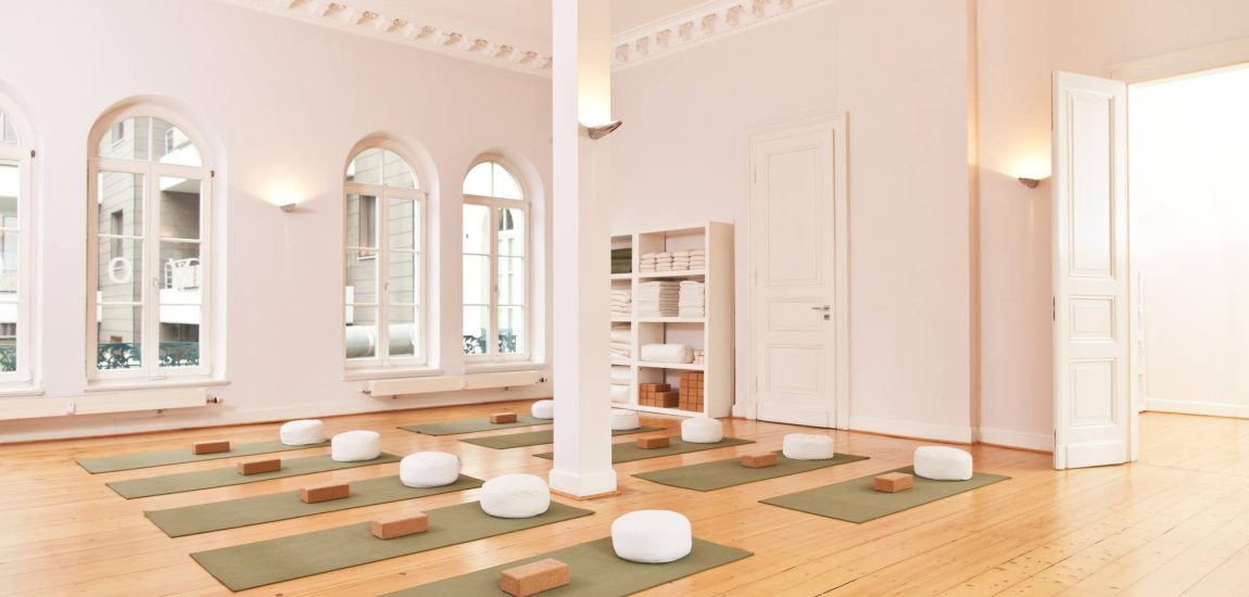 Top Studios für Yoga in Düsseldorf | Mr. Düsseldorf | Foto: karmakarma