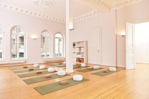 Top Studios für Yoga in Düsseldorf | Mr. Düsseldorf | Foto: karmakarma