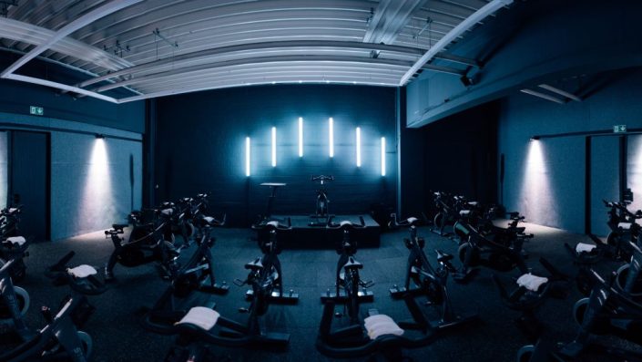 Entdecke jetzt Urban Sports Club in Düsseldorf | Magazin | Mr. Düsseldorf | Foto: Urban Sports Club / RERYTE Cycling
