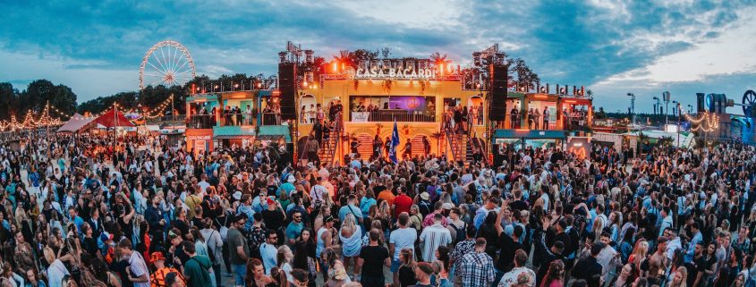 BACARDÍ bringt sommerliche Drinks & karibische Vibes aufs PAROOKAVILLE Festival | Magazin | Mr. Düsseldorf | Foto: BACARDÍ