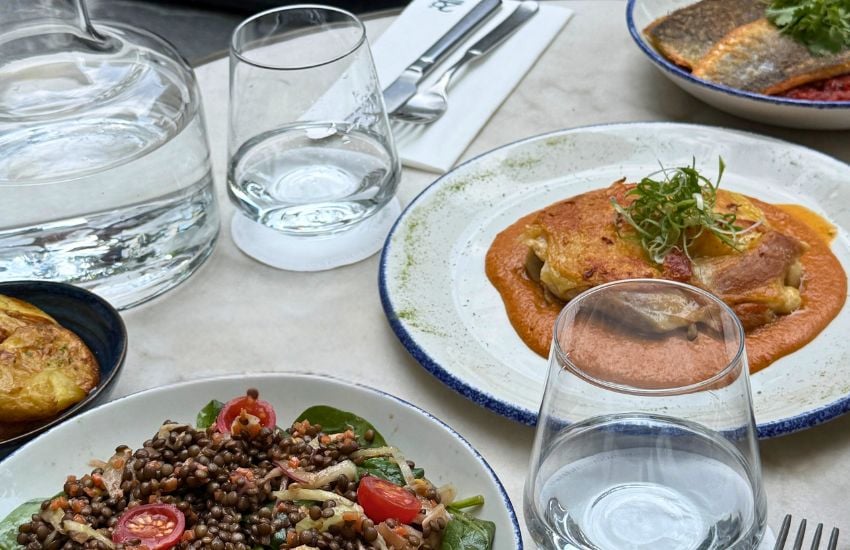 20 Grad Restobar | Top spanische Restaurants in Düsseldorf | Magazin | Mr. Düsseldorf | Foto: Mr. Düsseldorf 20 Grad Restobar | Top spanische Restaurants in Düsseldorf | Magazin | Mr. Düsseldorf | Foto: Mr. Düsseldorf