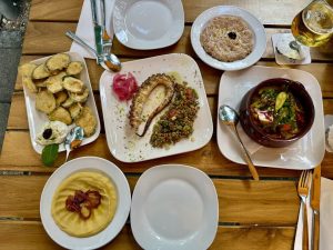 Taverne Pegasos | Die besten griechischen Restaurants in Düsseldorf und mehr! | Mr. Düsseldorf | Foto: Taverne Pegasos