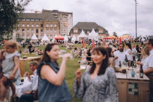 Wein am Rhein | Mr. Düsseldorf | Düsseldates | Foto: Wellfairs GmbH / Miriam Rippers