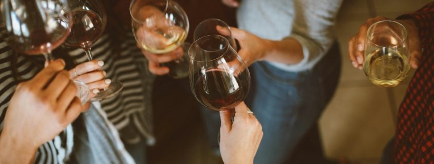 Weinkeller | Mr. Düsseldorf | Düsseldates | Foto: Unsplash Weinkeller | Mr. Düsseldorf | Düsseldates | Foto: Unsplash