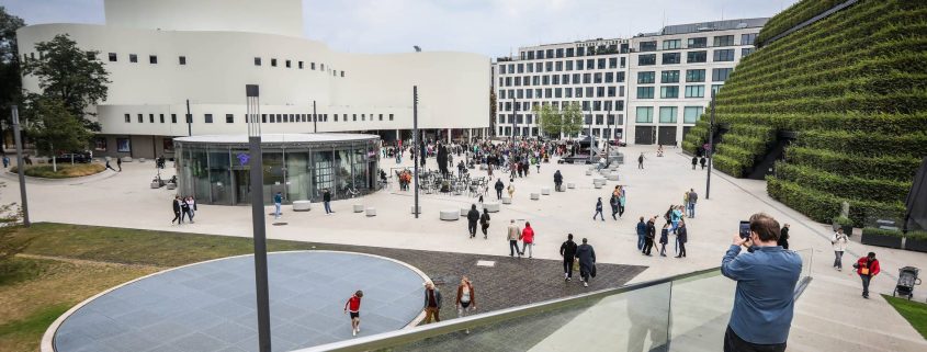 Gustaf-Gründgens-Platz | Mr. Düsseldorf | Düsseldates | Foto: Rheinische Post