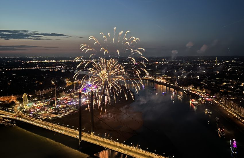 QOMO Dinner zum Rheinkirmes Feuerwerk | Rheinkirmes Düsseldorf - die besten Tipps | Mr. Düsseldorf | Topliste | Foto: Mr. Düsseldorf