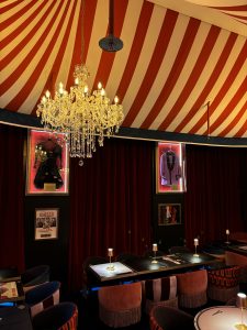 Schlager Café | Top Karaoke Bars in Düsseldorf | Magazin | Mr. Düsseldorf | Foto: Mr. Düsseldorf