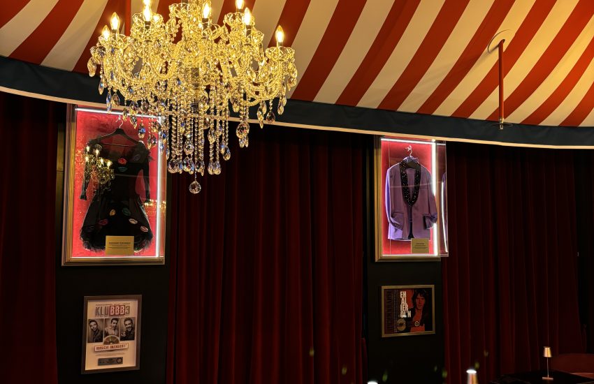 Schlager Café | Top Karaoke Bars in Düsseldorf | Magazin | Mr. Düsseldorf | Foto: Mr. Düsseldorf Schlager Café | Top Karaoke Bars in Düsseldorf | Magazin | Mr. Düsseldorf | Foto: Mr. Düsseldorf