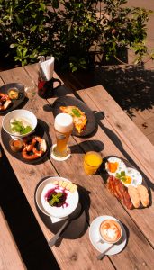 Bayrisch Frühstücken in Düsseldorf | Oktoberfest Düsseldorf - die besten Tipps | Mr. Düsseldorf | Topliste | Foto: HeimWerk