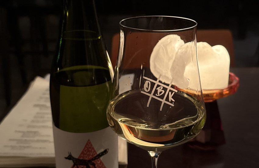 OBK Weinbar | Die besten Neueröffnungen in Düsseldorf | Magazin | Mr. Düsseldorf | Foto: Mr. Düsseldorf OBK Weinbar | Die besten Neueröffnungen in Düsseldorf | Magazin | Mr. Düsseldorf | Foto: Mr. Düsseldorf