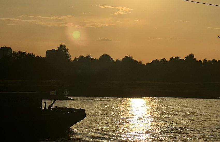 KD Loungefahrt | Top Sonnenuntergänge in Düsseldorf | Magazin | Mr. Düsseldorf | Foto: Mr. Düsseldorf KD Loungefahrt | Top Sonnenuntergänge in Düsseldorf | Magazin | Mr. Düsseldorf | Foto: Mr. Düsseldorf