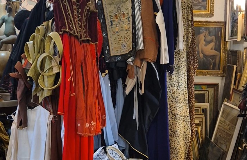 Fundusverkauf | Top Adressen für Karnevalskostüme in Düsseldorf | Magazin | Mr. Düsseldorf | Foto: Jasmine Cotto @ dupe