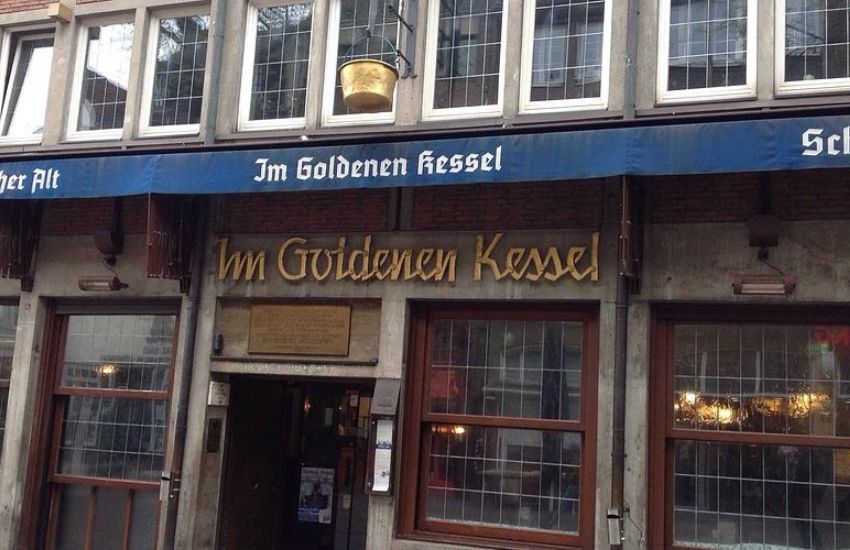 Im Goldenen Kessel | FIFA WM 2026 – Top Orte für Public Viewing in Düsseldorf | Mr. Düsseldorf | Topliste | Foto Im Goldenen Kessel Im Goldenen Kessel | FIFA WM 2026 – Top Orte für Public Viewing in Düsseldorf | Mr. Düsseldorf | Topliste | Foto Im Goldenen Kessel