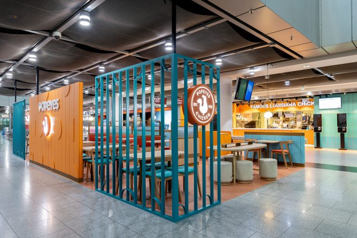 Popeyes | Flughafen Düsseldorf | Magazin | Mr. Düsseldorf | Foto: Düsseldorf Airport | Andreas Wiese