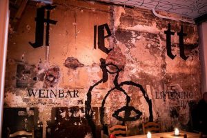 fett Weinbar | FIFA WM 2026 – Top Orte für Public Viewing in Düsseldorf | Mr. Düsseldorf | Topliste | Foto: fett Weinbar
